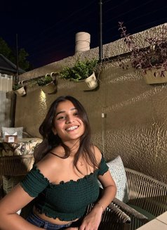 Arohi - escort in Ahmedabad Photo 2 of 5