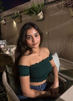Arohi - escort in Ahmedabad Photo 4 of 5