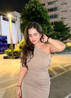 Arohi - escort in Hyderabad Photo 3 of 5