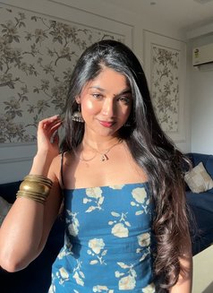 Arohi - escort in Kochi Photo 4 of 6