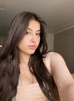 Arohi - escort in Mumbai Photo 2 of 3