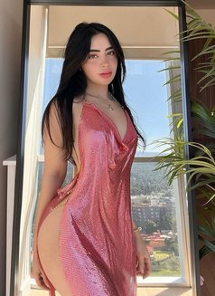 Arohi - escort in Mumbai Photo 2 of 5