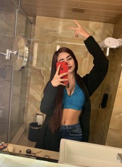 Arohi - escort in Sharjah Photo 1 of 4