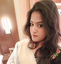 Arohi Roy - puta in Kolkata
