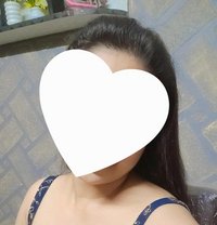 Arohi Roy - puta in Kolkata