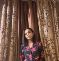 Arina - Acompañantes transexual in New Delhi