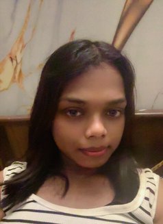 Arina - Transsexual escort in New Delhi Photo 3 of 3