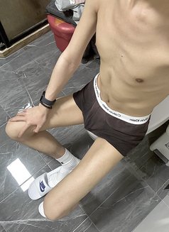 Aron - Male escort in Bangkok Photo 6 of 7