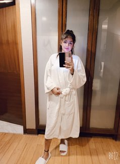 Aroni - escort in Navi Mumbai Photo 2 of 3