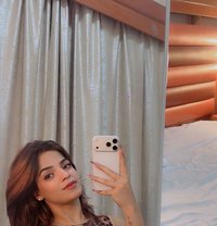 Aroohi Dxb - escort in Dubai