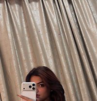 Aroohi Dxb - escort in Dubai