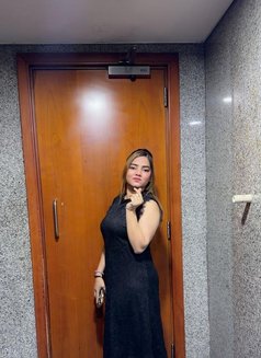 Arooj - escort in Dubai Photo 1 of 5