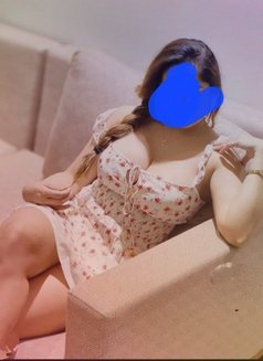 Arosha chubby girl nugegoda - puta in Colombo Photo 5 of 5