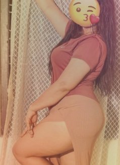 Arosha chubby girl nugegoda - puta in Colombo Photo 2 of 5