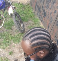 Arova - masseur in Nairobi