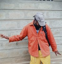 Arova - masseur in Nairobi