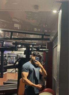 Arsh - Male escort in New Delhi Photo 1 of 2