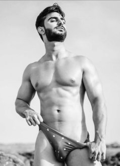 Arshaa - Acompañantes masculino in Dubai Photo 1 of 1