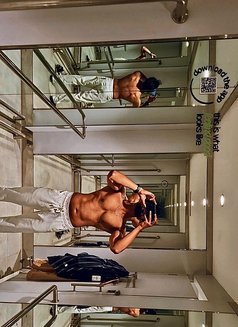 Arshey - Male escort in Chennai Photo 1 of 3