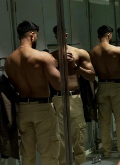 Arshey - Male escort in Kolkata Photo 3 of 3
