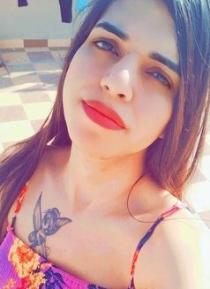 Arshi for vd call and real meet - Transsexual escort in Gurgaon Photo 7 of 8
