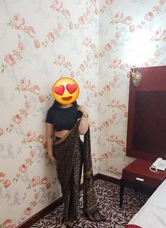 Arshi Indian Independent Milf - puta in Dubai Photo 8 of 10