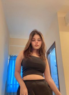 Arshi qureshi cam & escorts - escort agency in Mumbai Photo 2 of 3