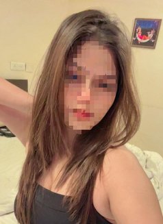 Arshi qureshi cam & escorts - escort agency in Mumbai Photo 3 of 3