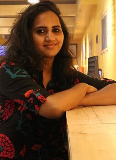 Arshya - escort in Doha Photo 8 of 30