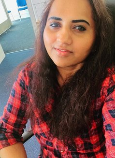 Arshya - escort in Doha Photo 9 of 30