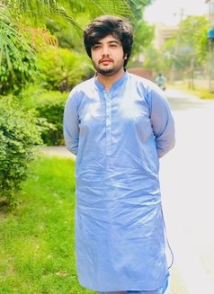 Arslan Khan - Male escort in Lahore Photo 3 of 4