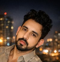 Arslan - Male adult performer in Riyadh