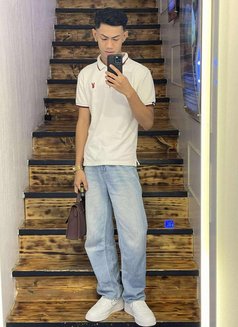 Art - Male escort in Manila Photo 7 of 16