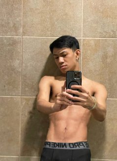 Art - Male escort in Manila Photo 16 of 16