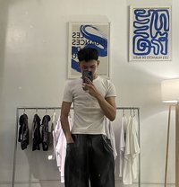 Art - Acompañantes masculino in Manila