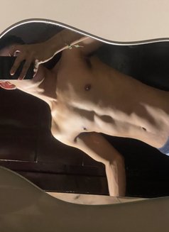 Art - Male escort in Manila Photo 5 of 11