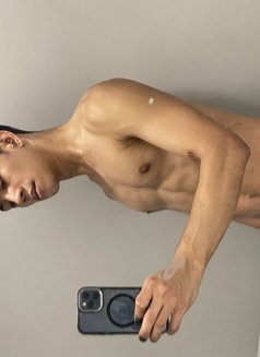 Art - Male escort in Manila Photo 6 of 13