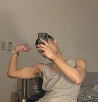 Art - Acompañantes masculino in Manila