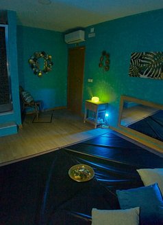Artemis Lisbon Spa Tantric Massage - masseuse in Lisbon Photo 14 of 28