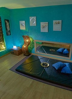 Artemis Lisbon Spa Tantric Massage - masseuse in Lisbon Photo 16 of 28