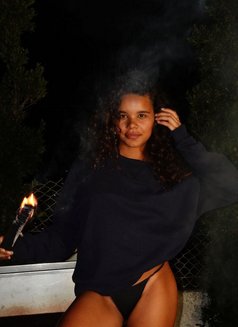 Artemis Lisbon Spa Tantric Massage - masseuse in Lisbon Photo 24 of 28