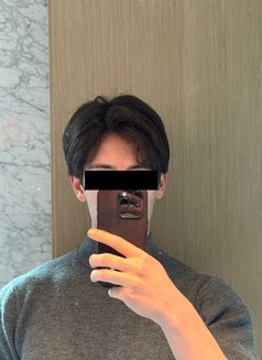 Arthur - Acompañante masculino in Hong Kong Photo 3 of 4