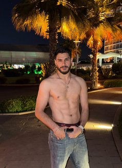 Arthur Arthur - Acompañantes masculino in İstanbul Photo 13 of 15