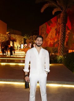 Arthur Arthur - Male escort in Riyadh Photo 11 of 20