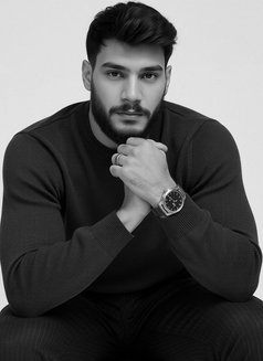 Arthur - Male escort in Dubai Photo 17 of 18
