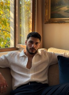 Arthur - Male escort in Dubai Photo 18 of 18