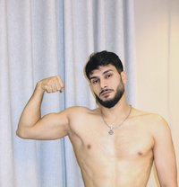 Arthur - Male escort in İstanbul Photo 6 of 18