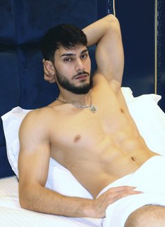 Arthur - Acompañantes masculino in Riyadh Photo 9 of 23