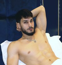 Arthur - Acompañantes masculino in Riyadh Photo 9 of 23