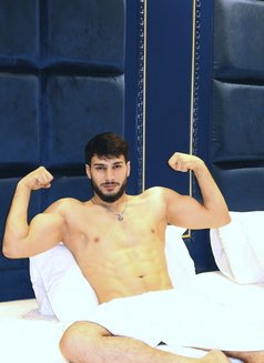 Arthur - Acompañantes masculino in Riyadh Photo 10 of 23
